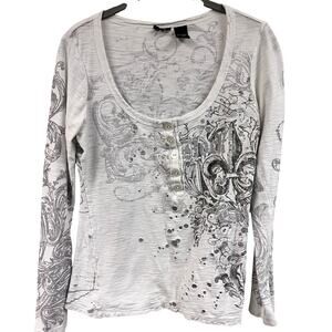 Women's vintage Y2k 2000's vanity long sleeve scoop neck white tee black graphic